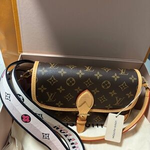 LV Louis Vuitton Diane PM